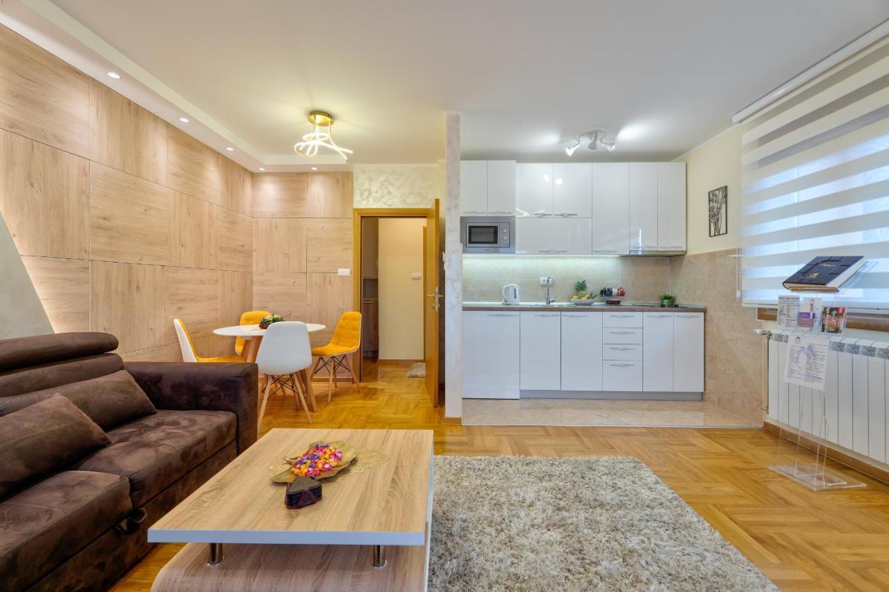 Apartment Papillon 3 Zlatibor Bagian luar foto